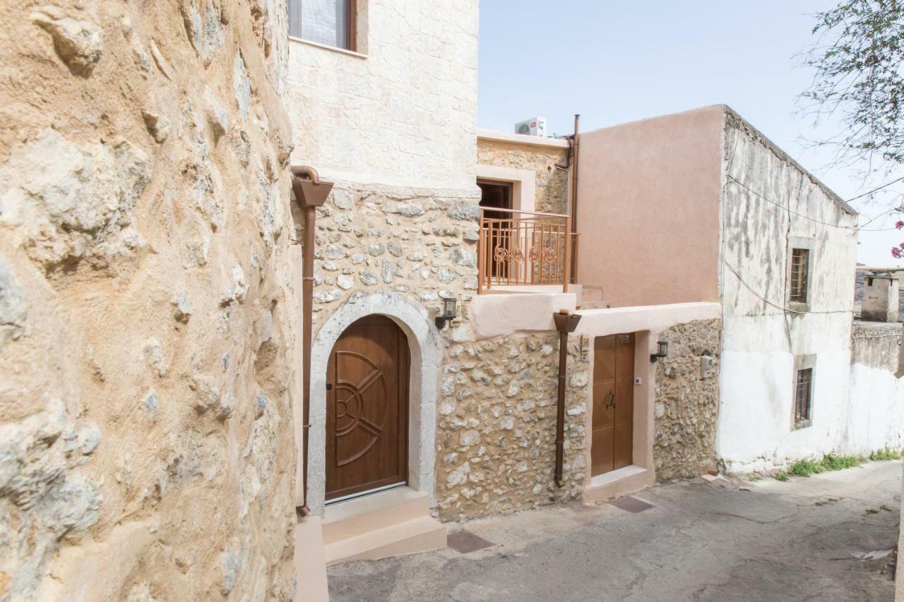 Nivritos Traditional Homes Exterior foto